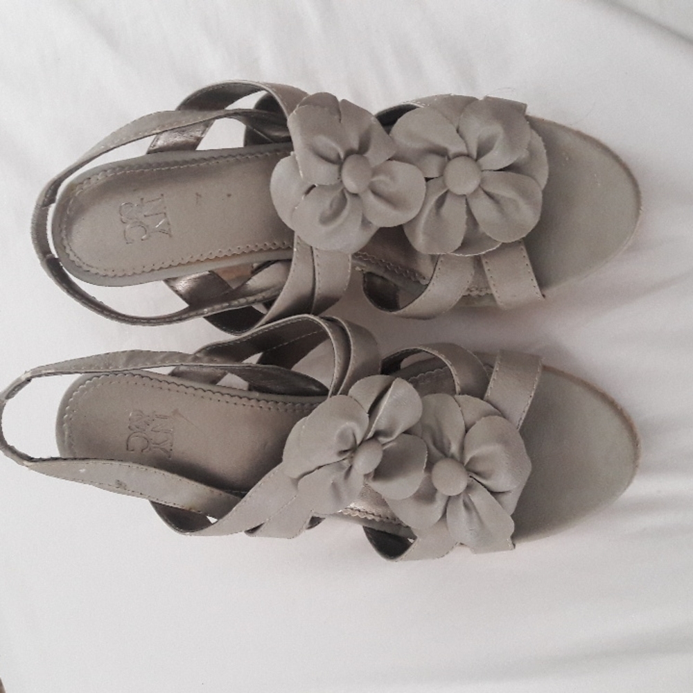 New York and company wedge sandals
